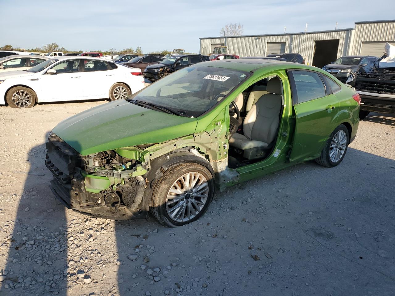 1FADP3J21JL293931 2018 Ford Focus Titanium