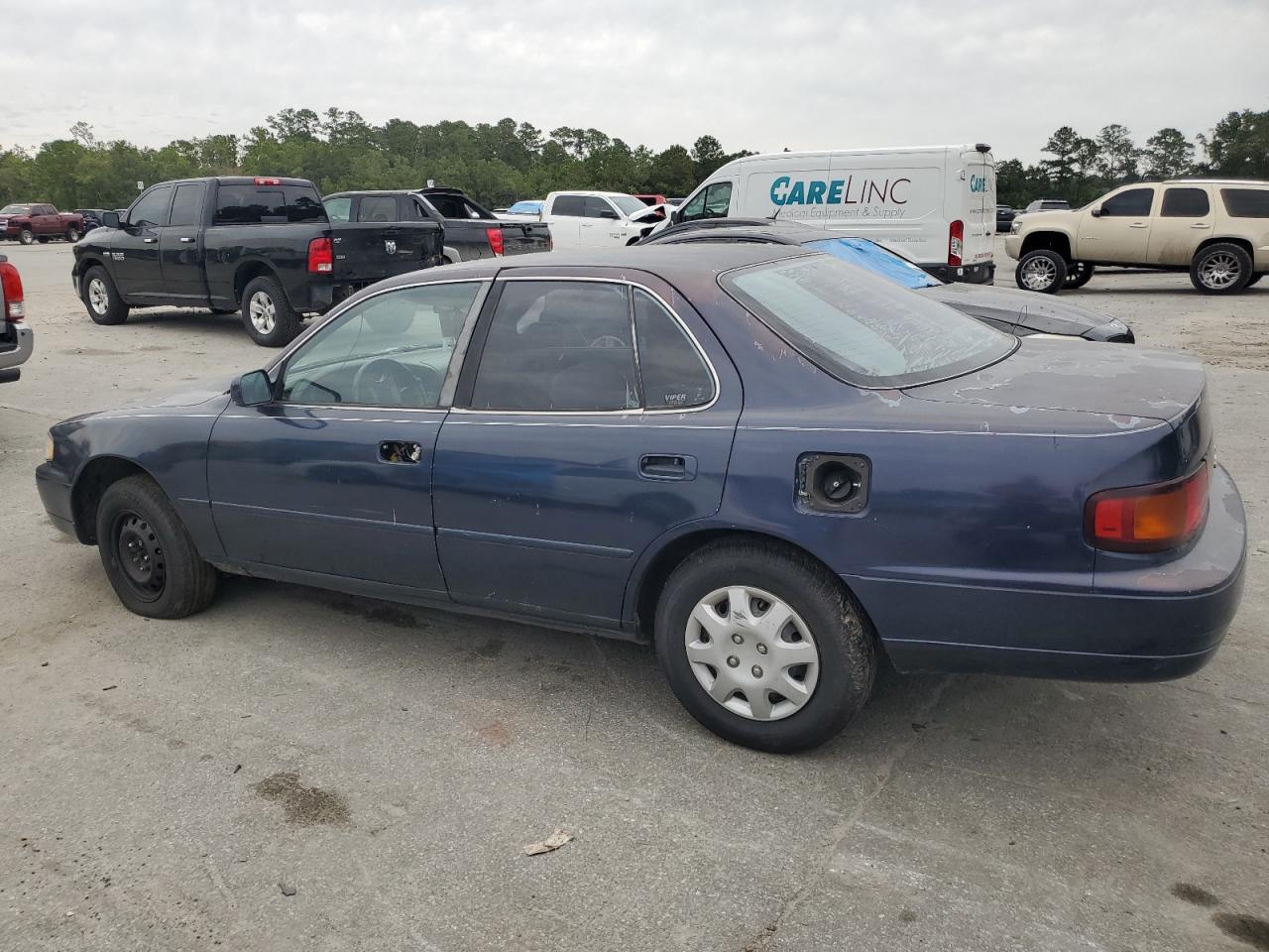 1995 Toyota Camry - Image 2