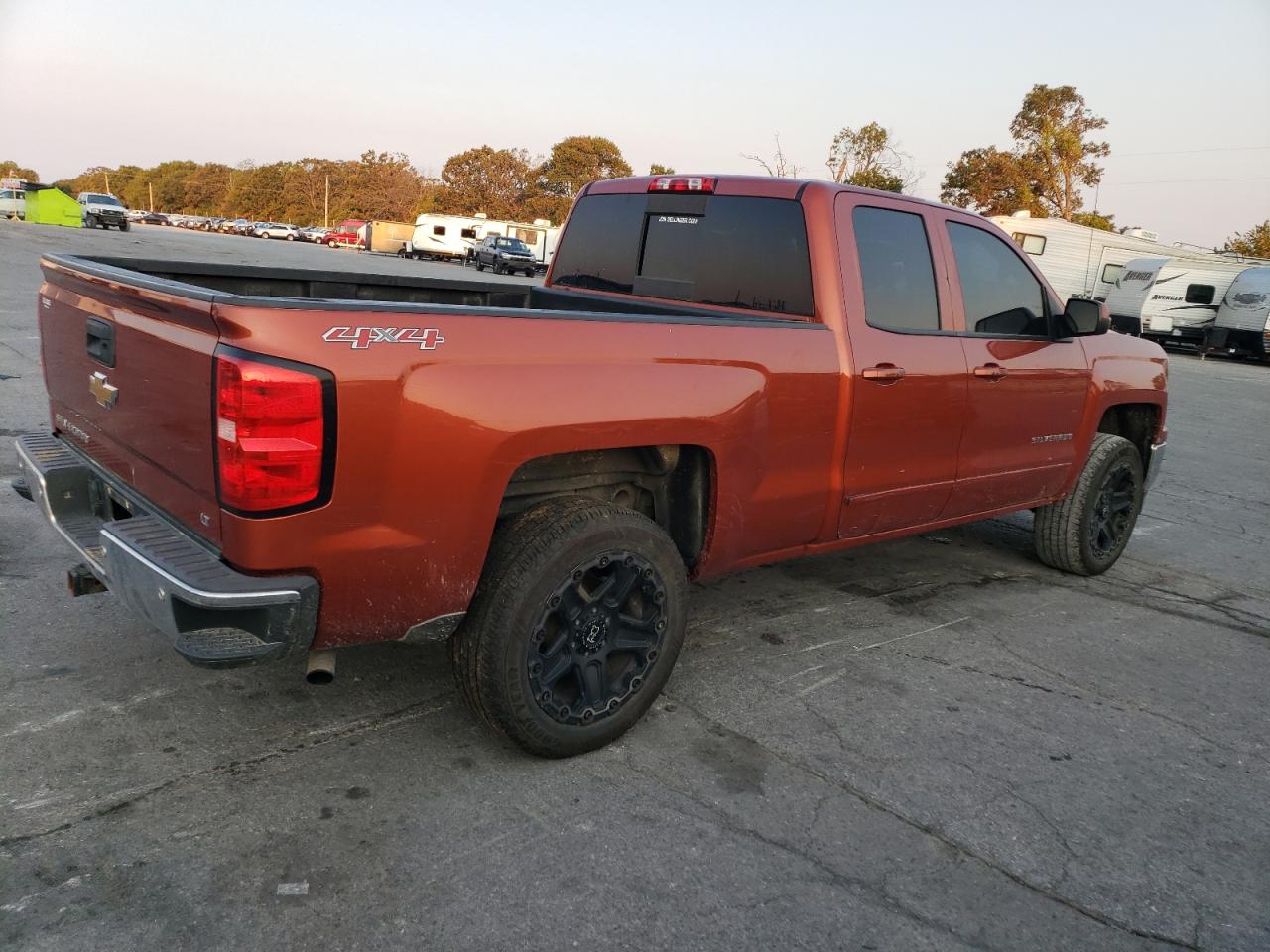 2015 Chevrolet Silverado - Image 3