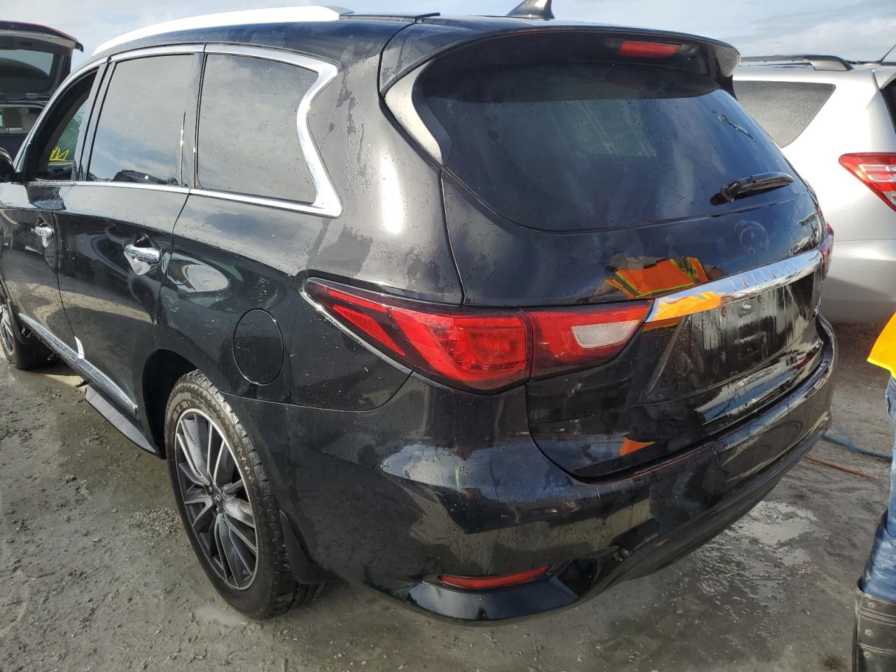 2017 Infiniti QX60 - Image 6