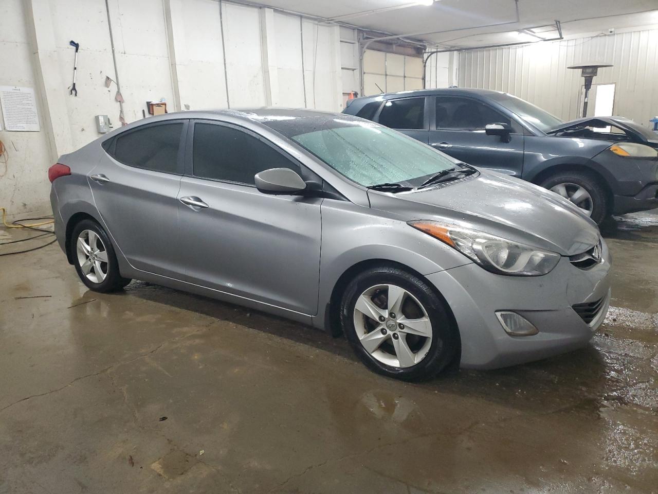 2012 Hyundai Elantra - Image 4
