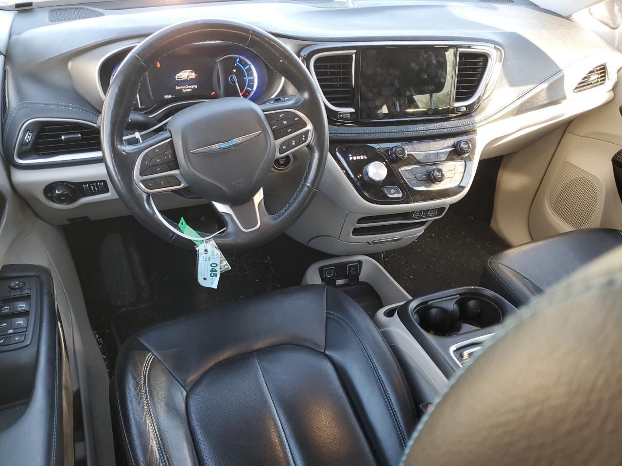 2021 Chrysler Pacifica - Image 8
