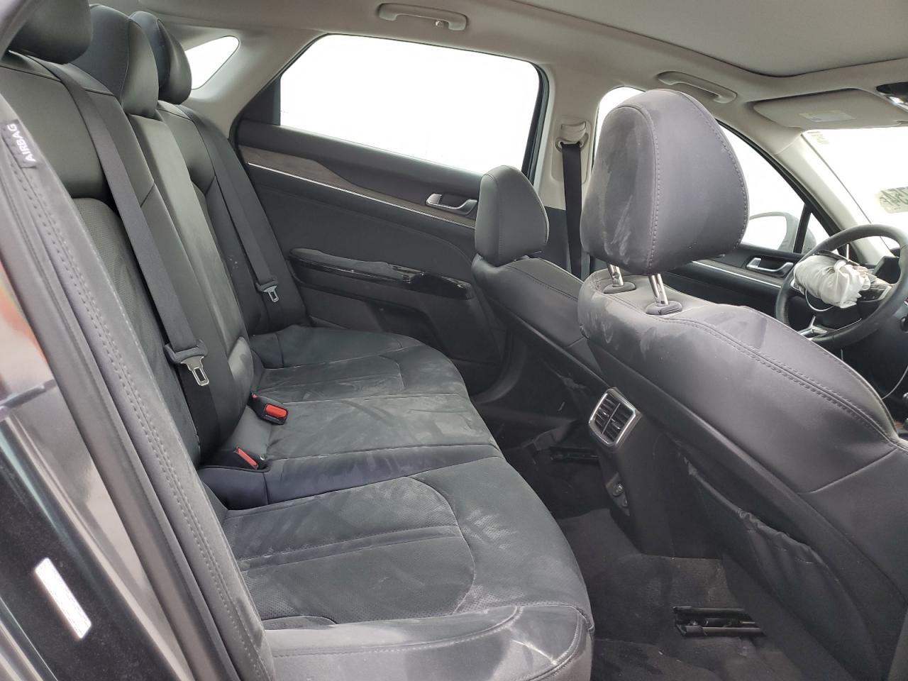 2024 Kia K5 - Image 10