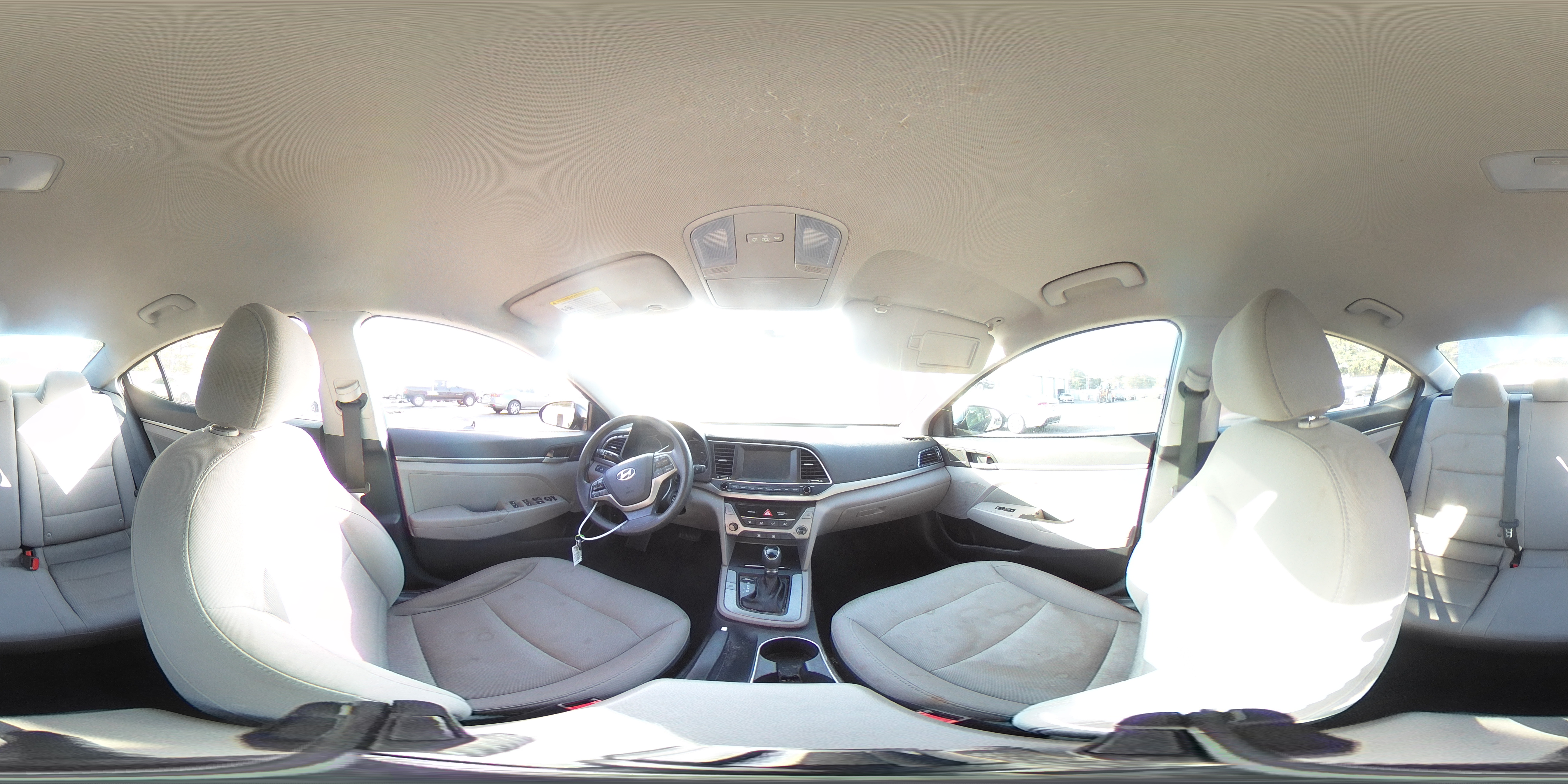 2018 Hyundai Elantra - Image 14
