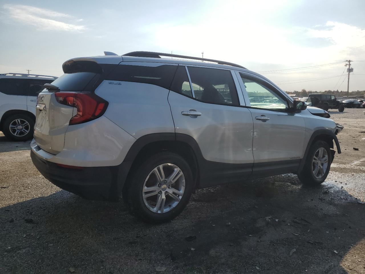 2018 GMC Terrain - Image 3