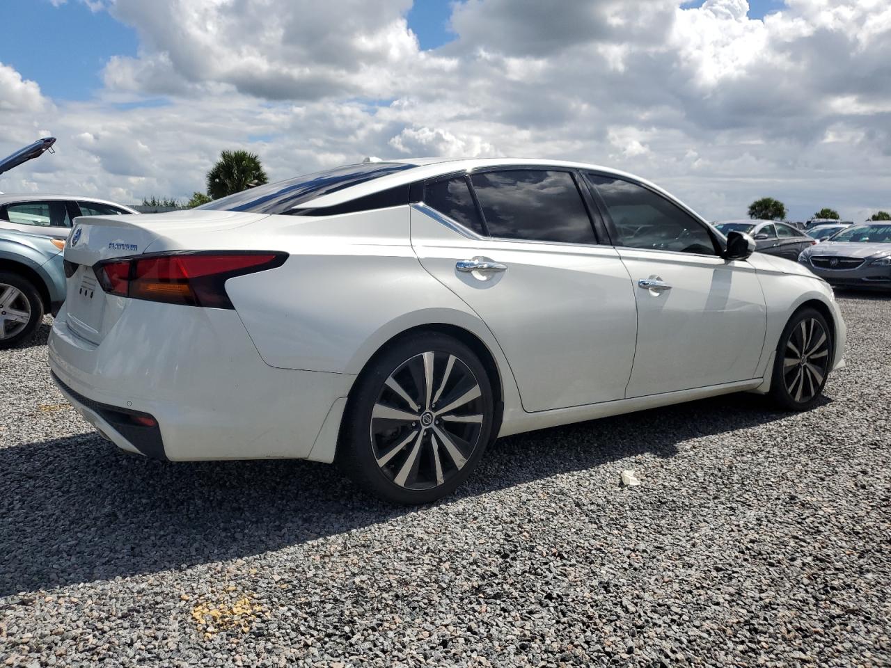 2019 Nissan Altima - Image 3
