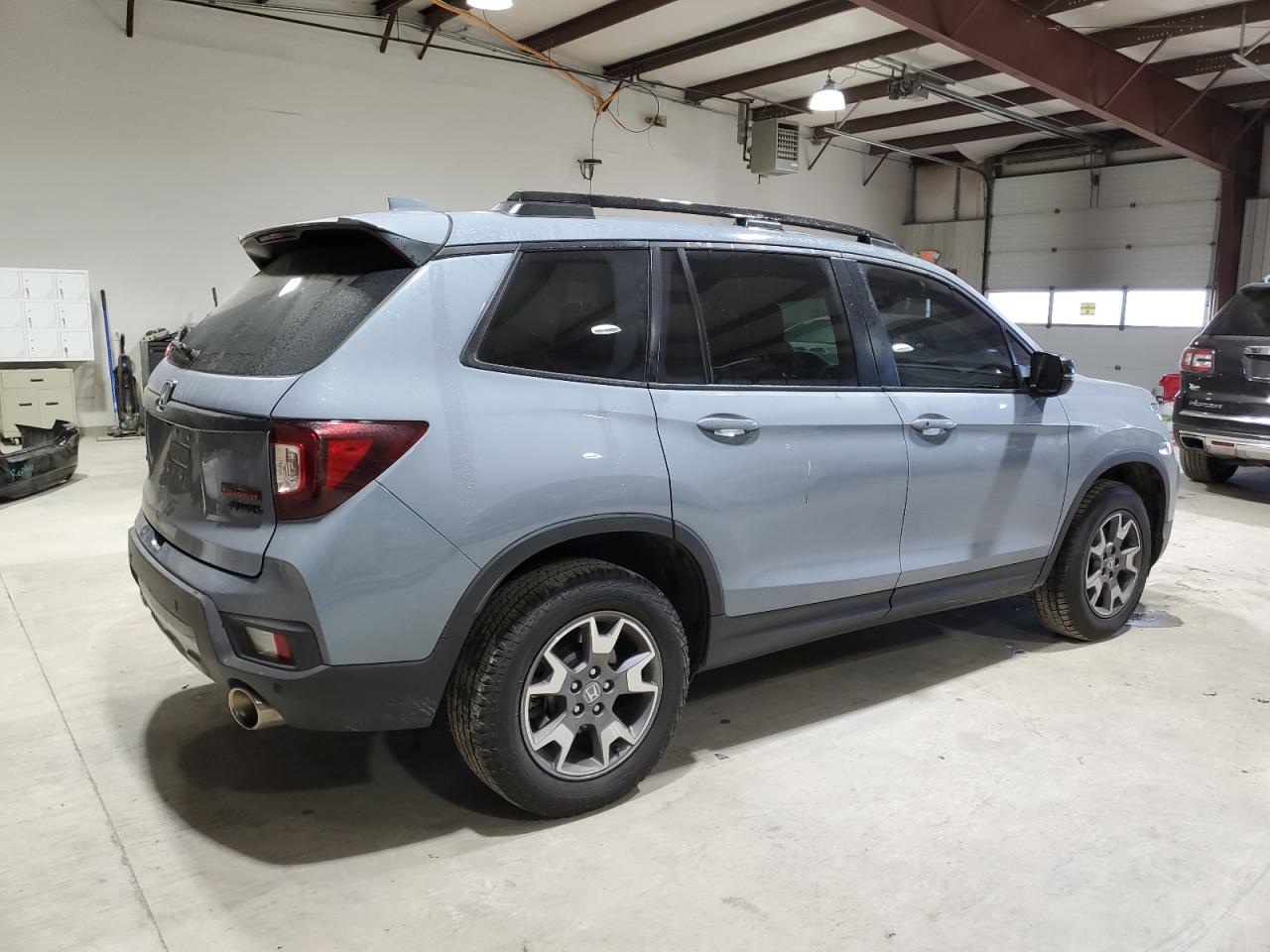 2022 Honda Passport - Image 3