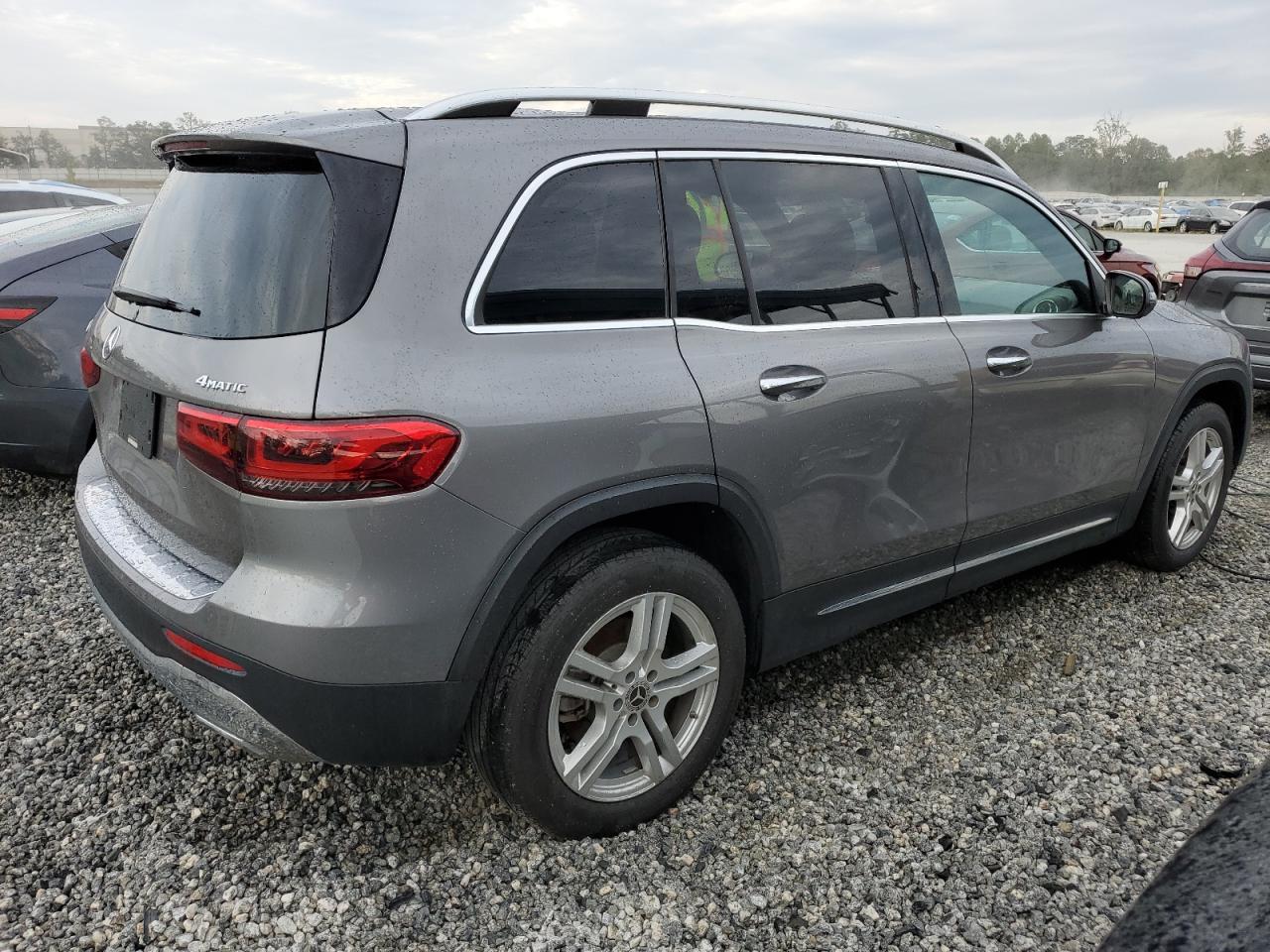 2022 Mercedes-Benz GLB - Image 3