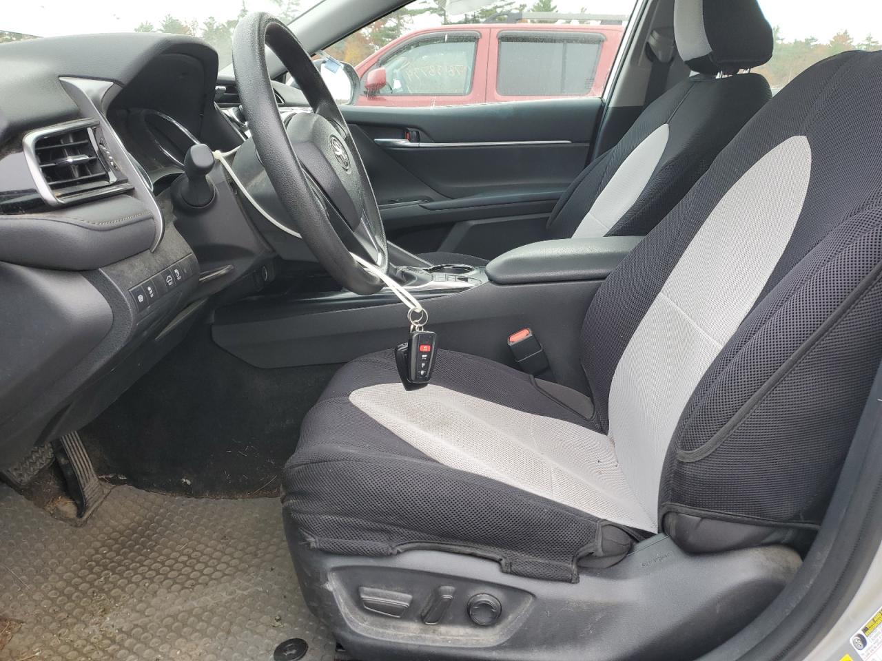 2019 Toyota Camry - Image 9