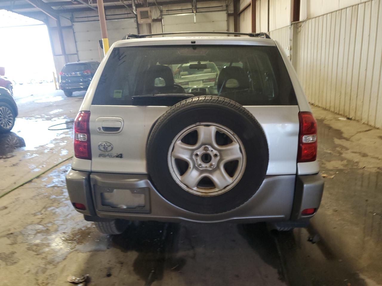 2004 Toyota RAV 4 - Image 6