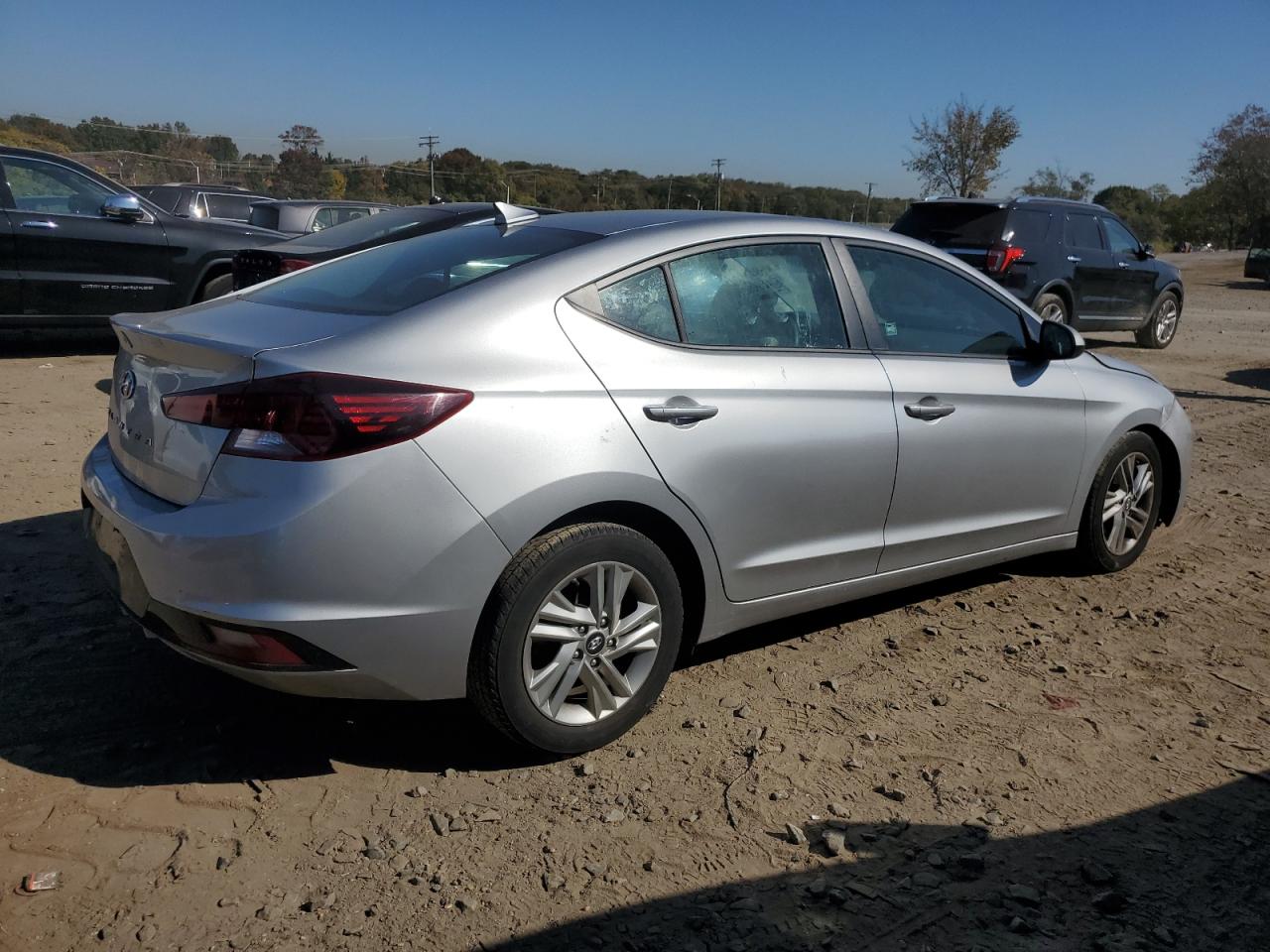 2020 Hyundai Elantra - Image 3