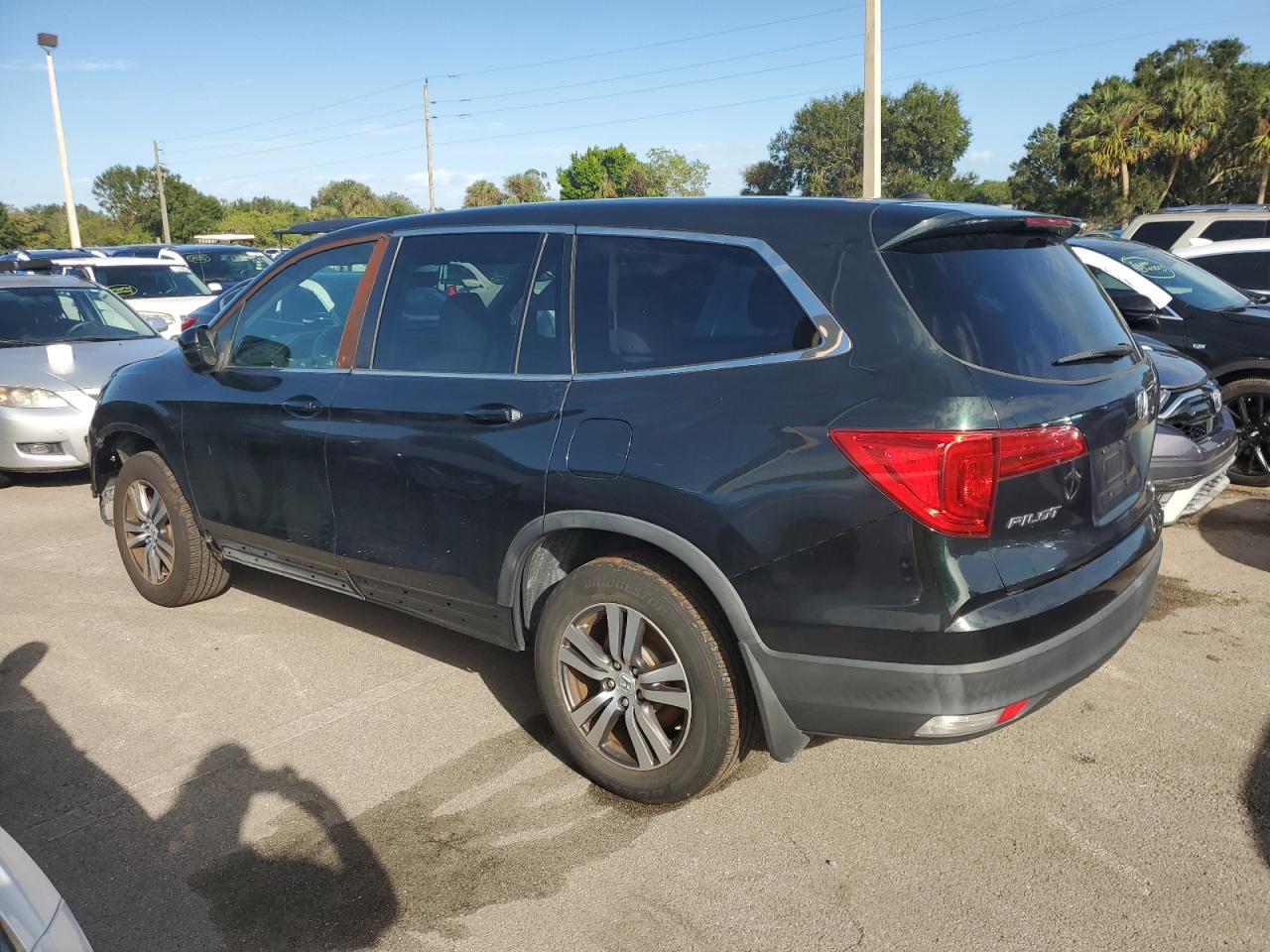 5FNYF6H51HB053968 2017 HONDA PILOT - Image 2