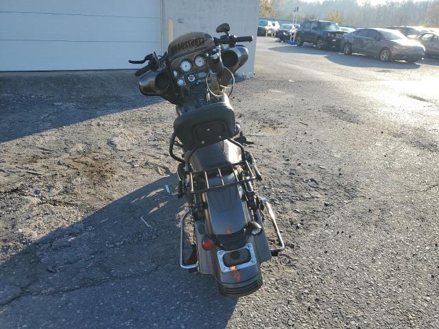 2011 HARLEY-DAVIDSON FLHX 