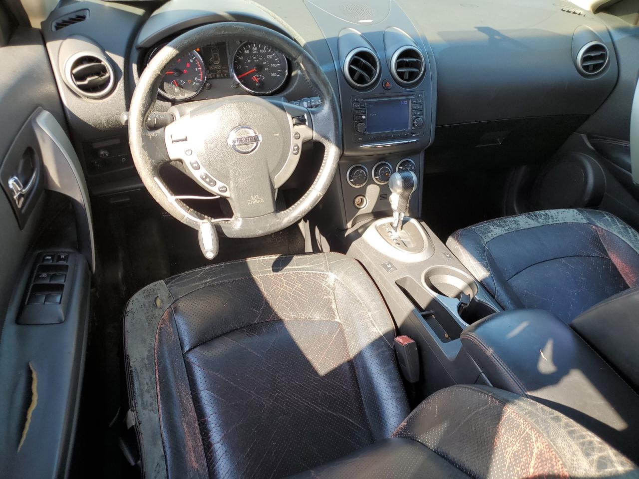 2011 Nissan Rogue - Image 8