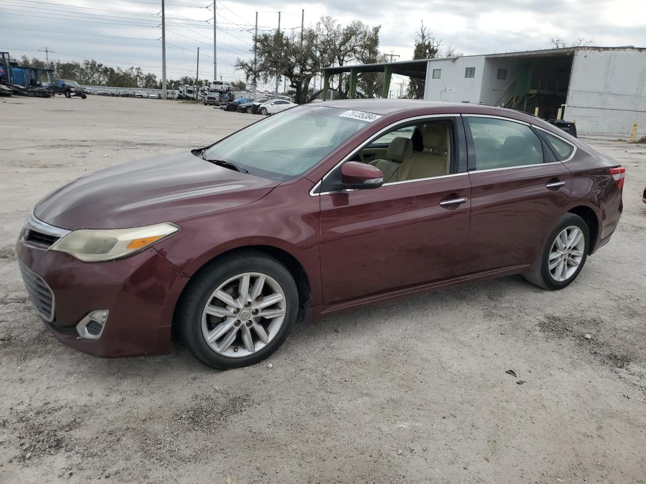 2015 Toyota Avalon - Image 1