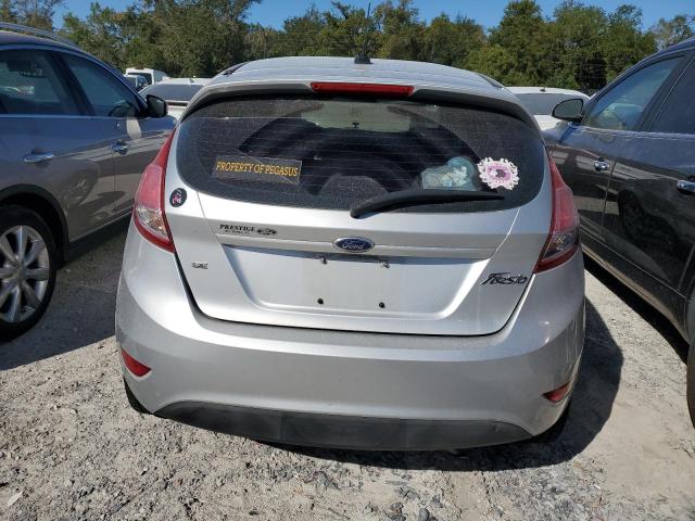  FORD FIESTA 2015 Silver