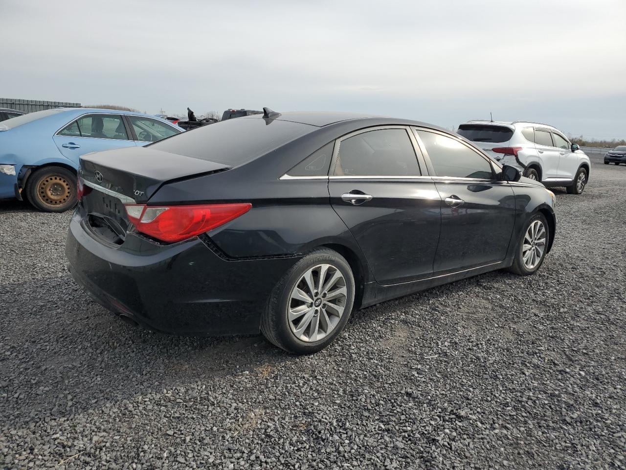 2013 Hyundai Sonata - Image 3