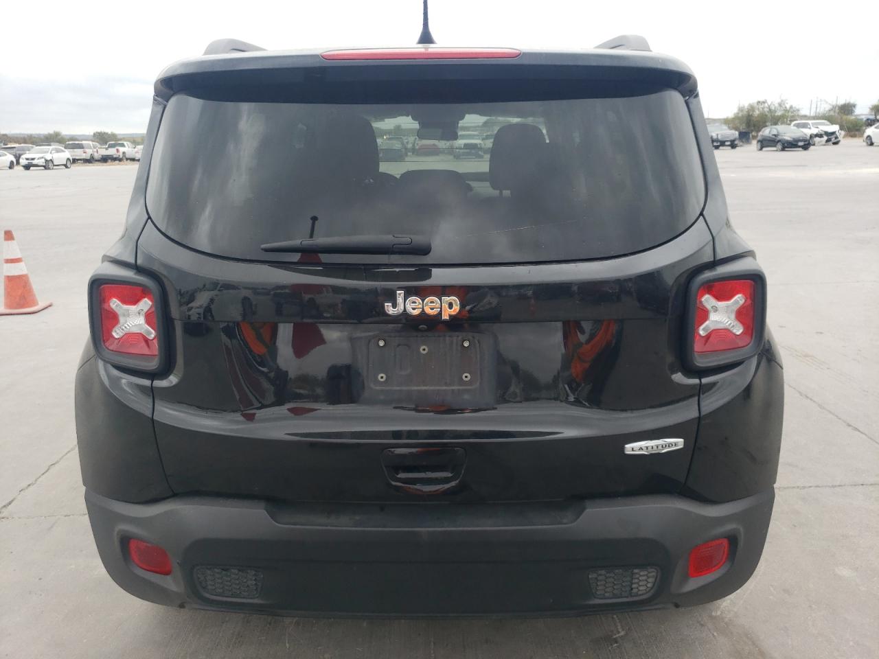 2020 Jeep Renegade - Image 6