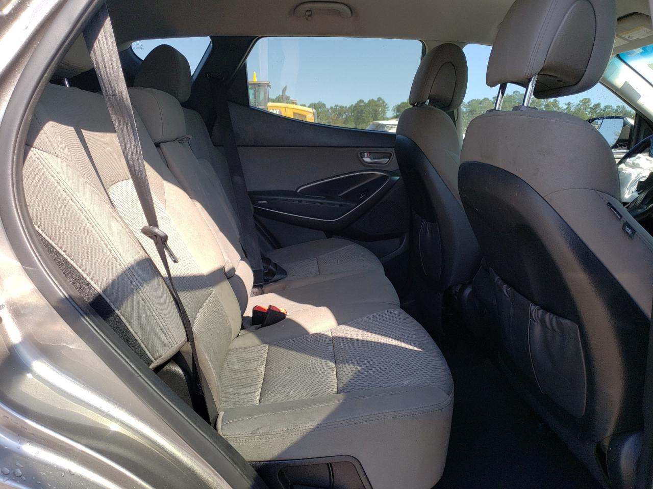 2017 Hyundai Santa Fe - Image 11
