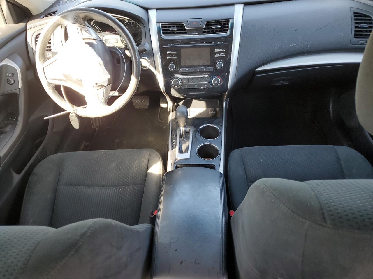 2015 Nissan Altima - Image 8