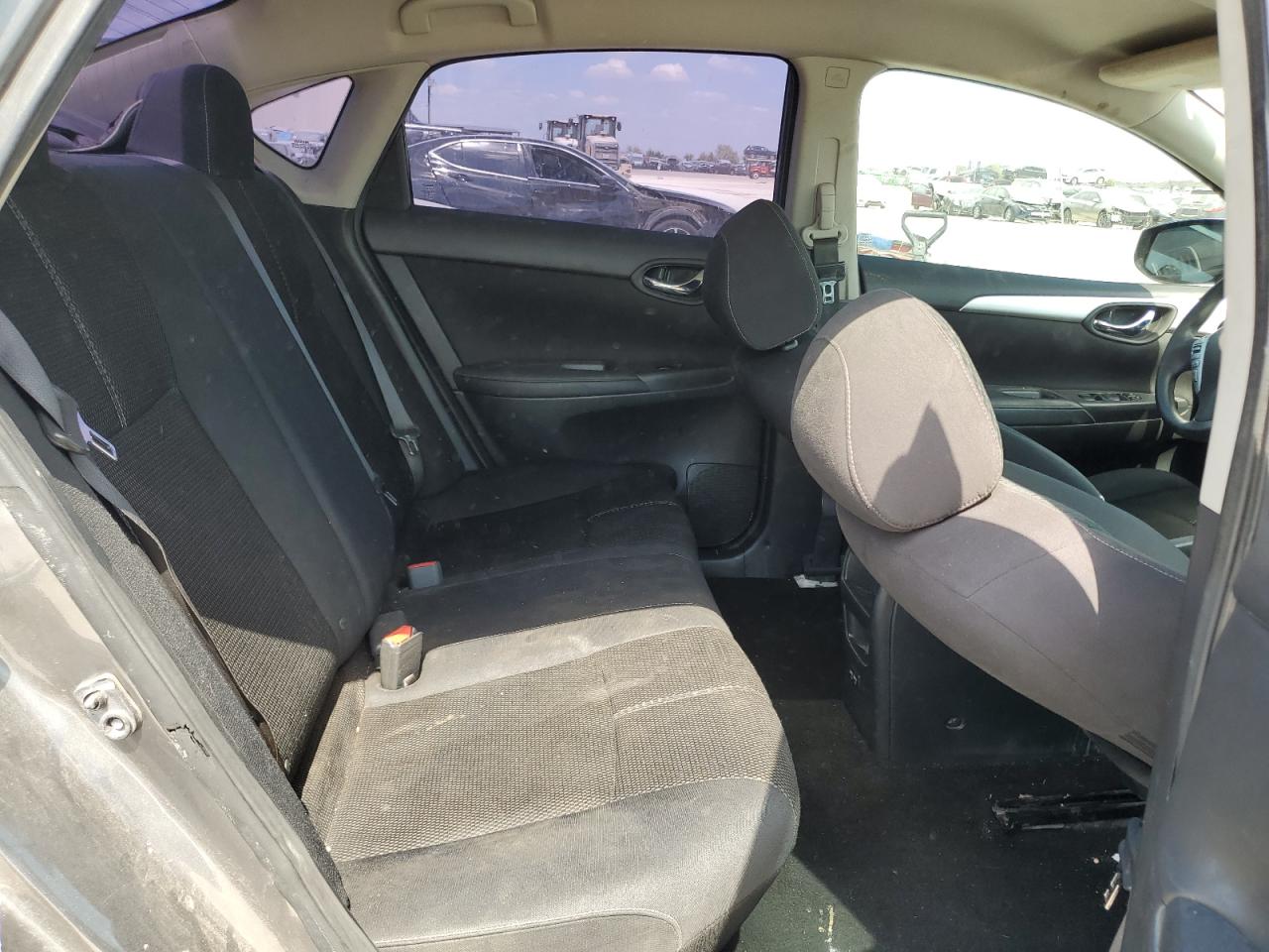 2017 Nissan Sentra - Image 11