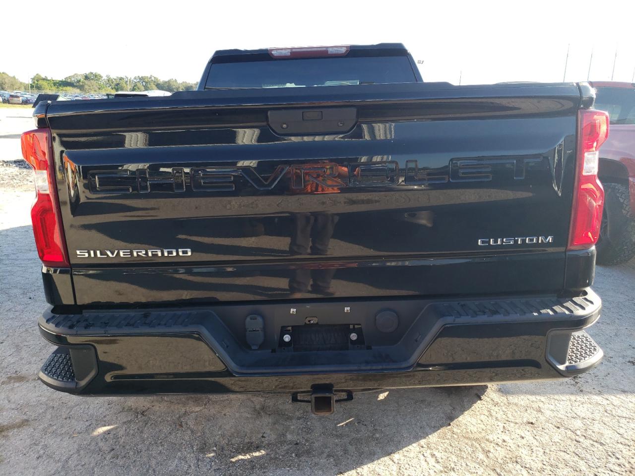 1GCRWBEH4KZ240280 2019 Chevrolet Silverado C1500 Custom