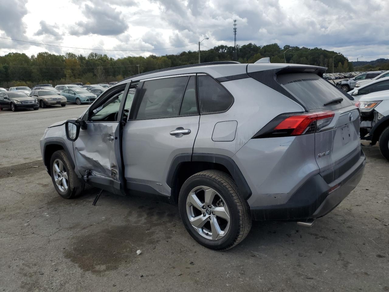2020 Toyota RAV 4 - Image 2