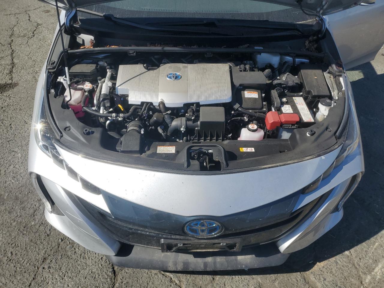 JTDKAMFP9N3221166 2022 Toyota Prius Prime Le