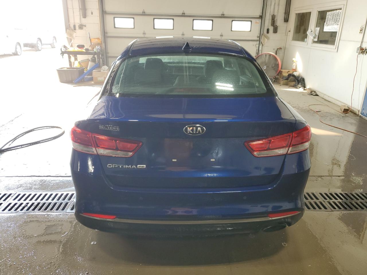 5XXGT4L36JG230757 2018 Kia Optima Lx