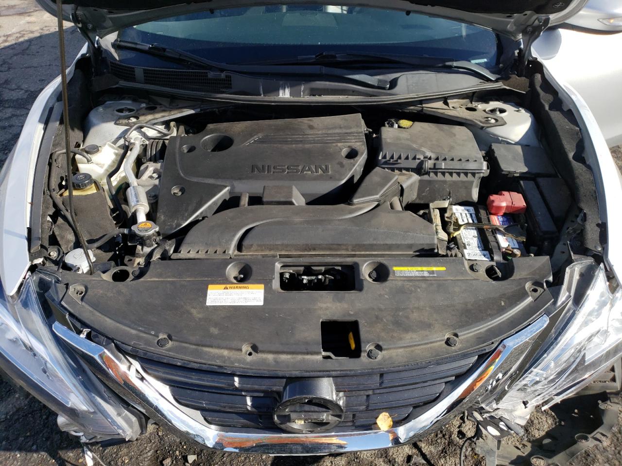 2018 Nissan Altima - Image 11