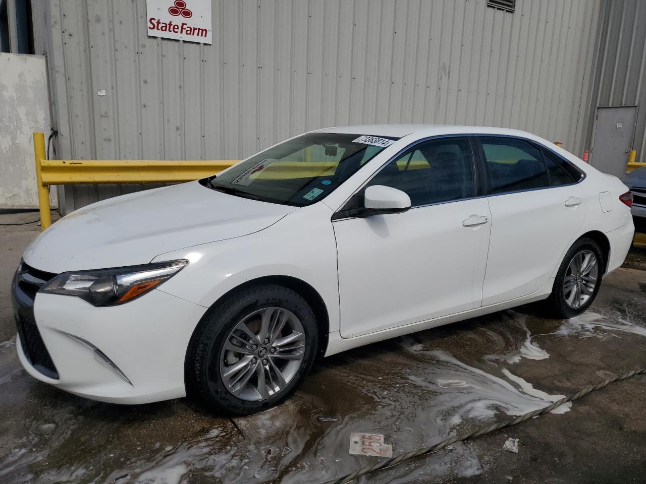 4T1BF1FKXHU782684 2017 TOYOTA CAMRY - Image 1