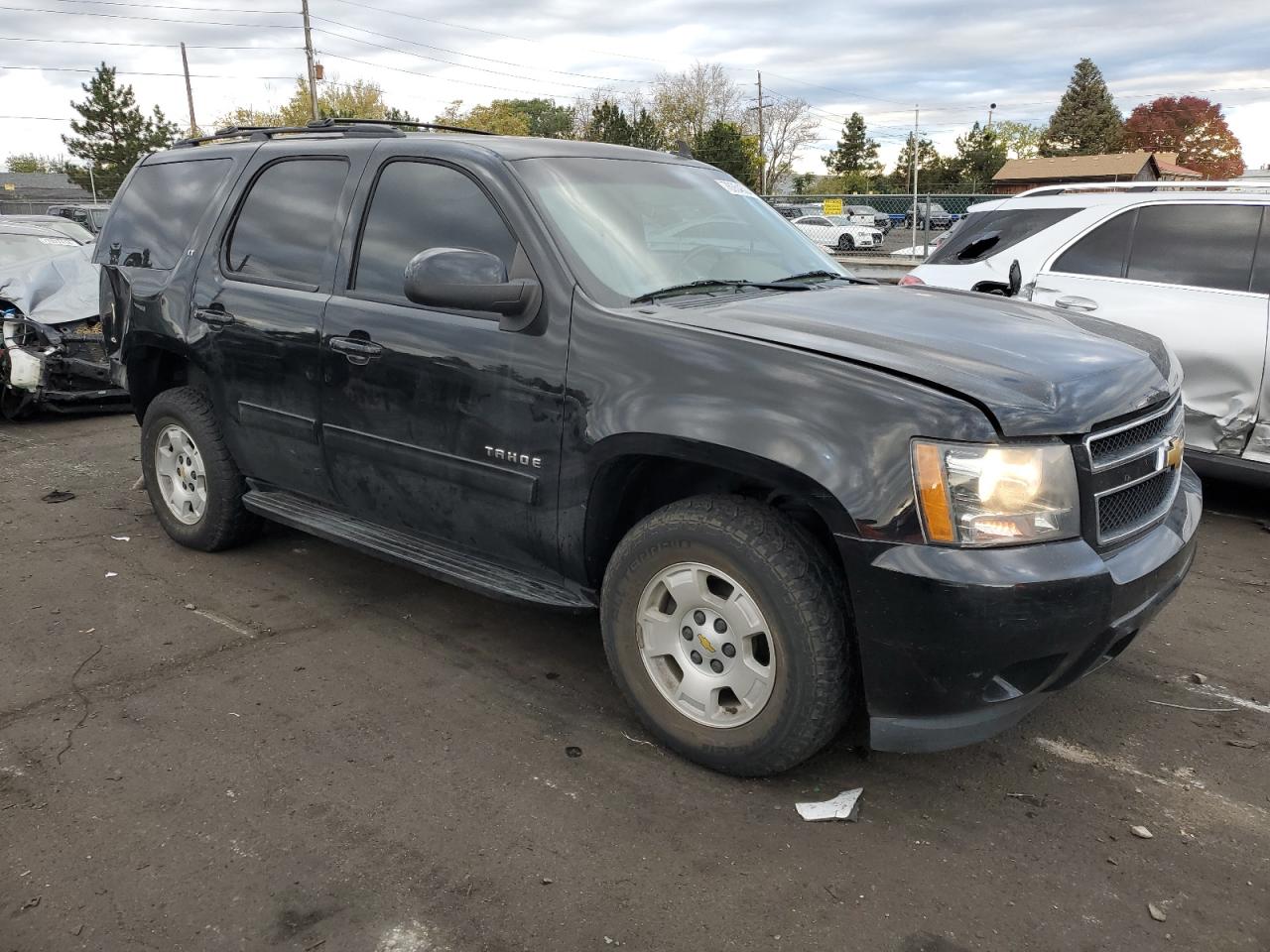 VIN 1GNSKBE01DR236804 2013 CHEVROLET TAHOE no.4