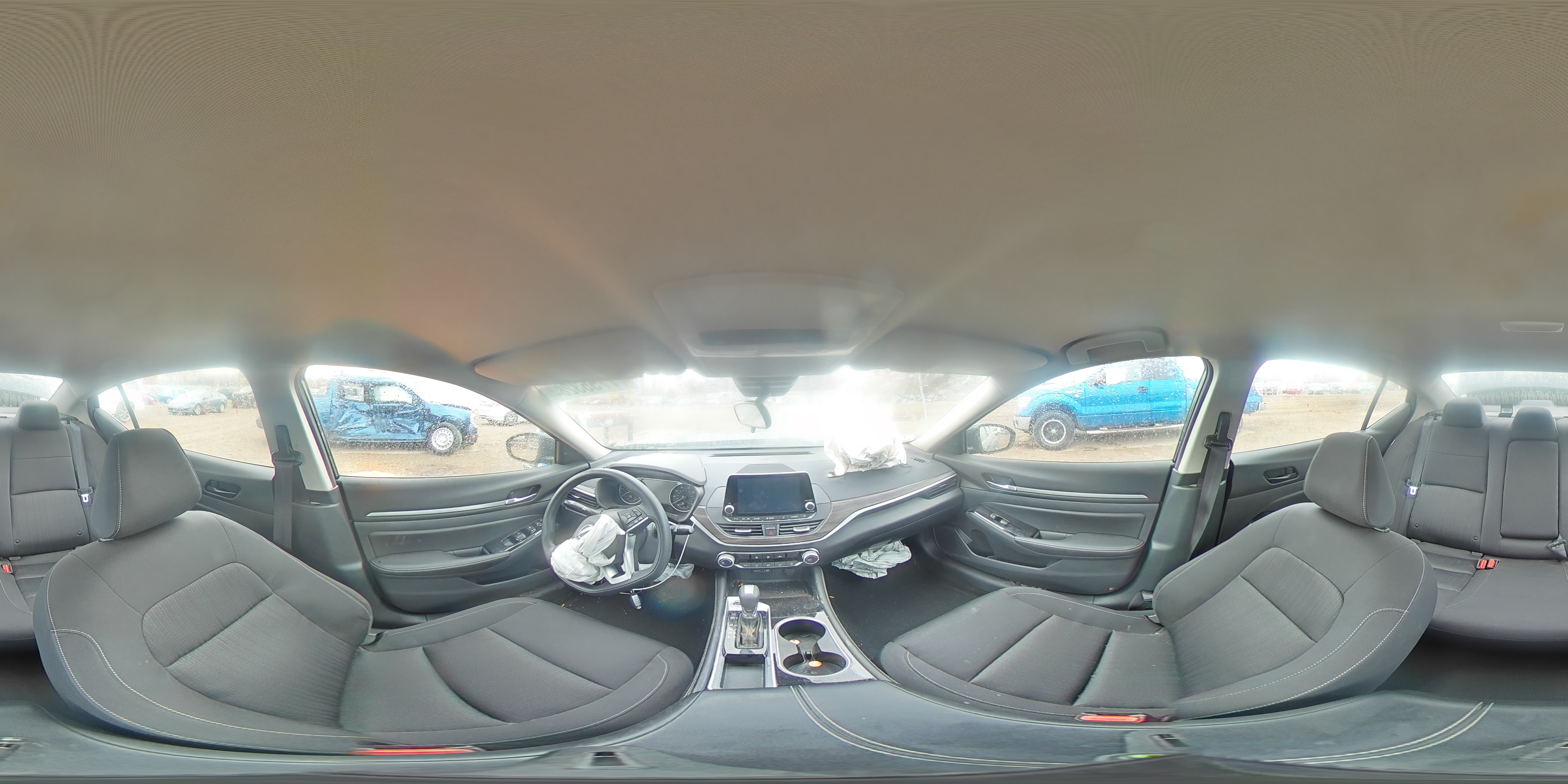 2023 Nissan Altima - Image 12