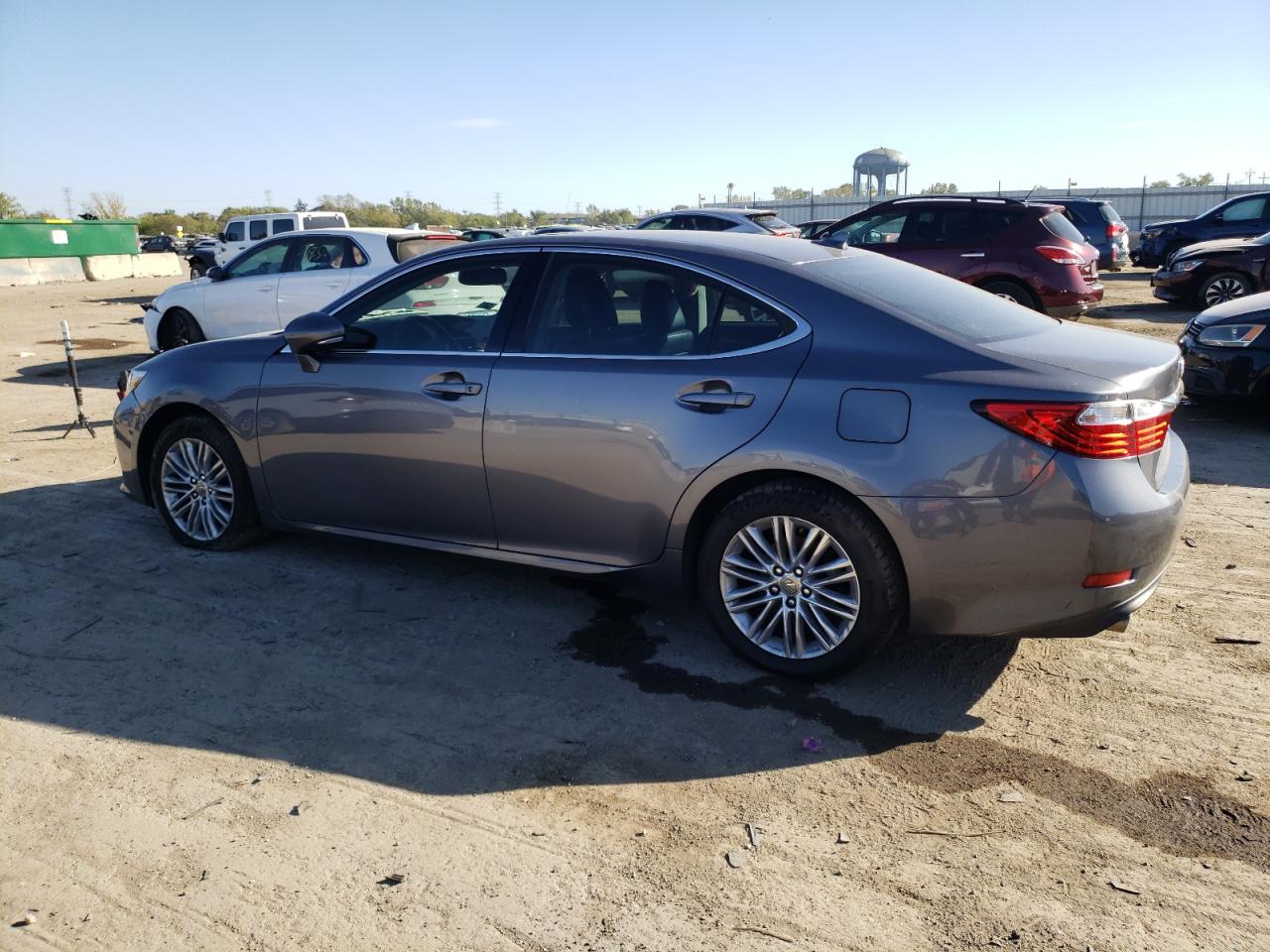 2013 Lexus ES - Image 2