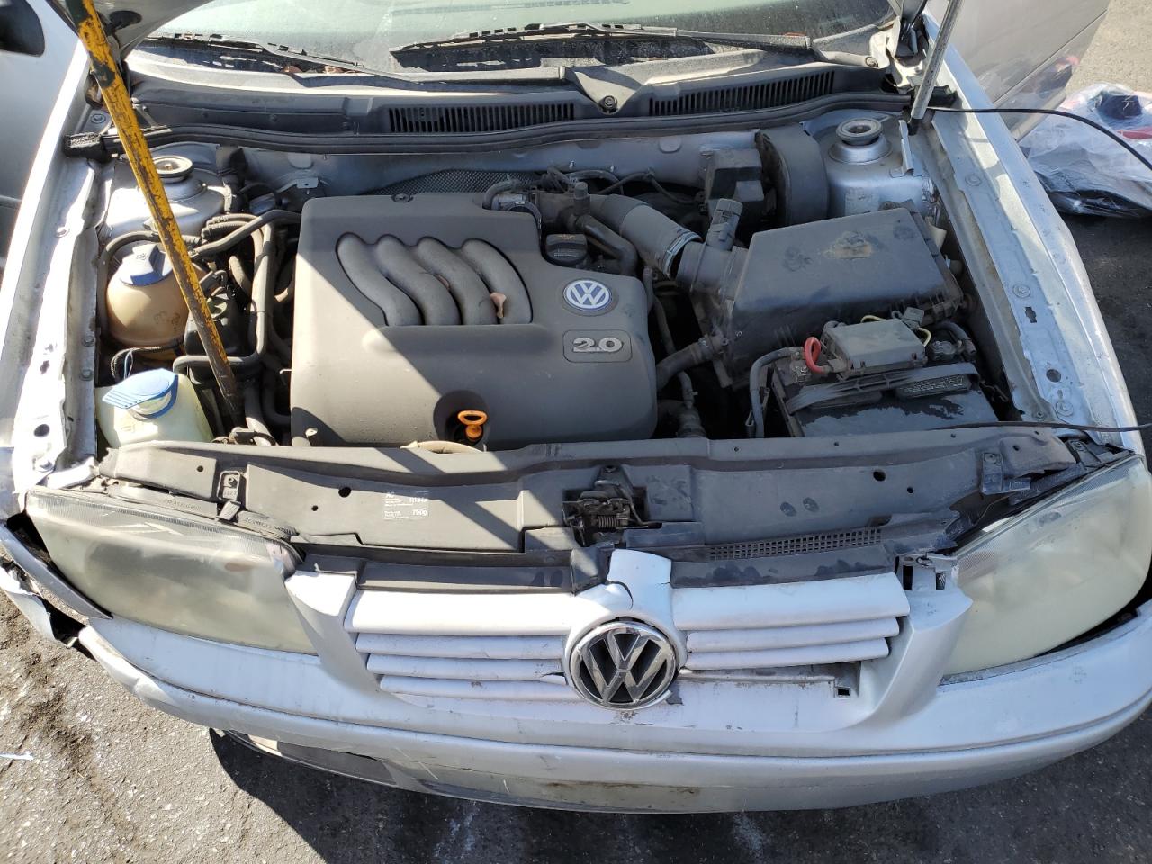 2003 Volkswagen Jetta - Image 11