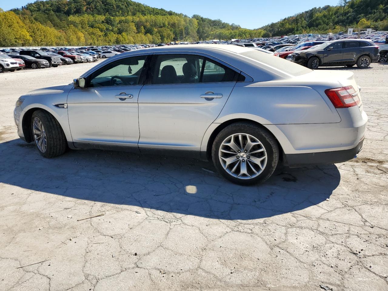 1FAHP2F82FG123862 2015 Ford Taurus Limited