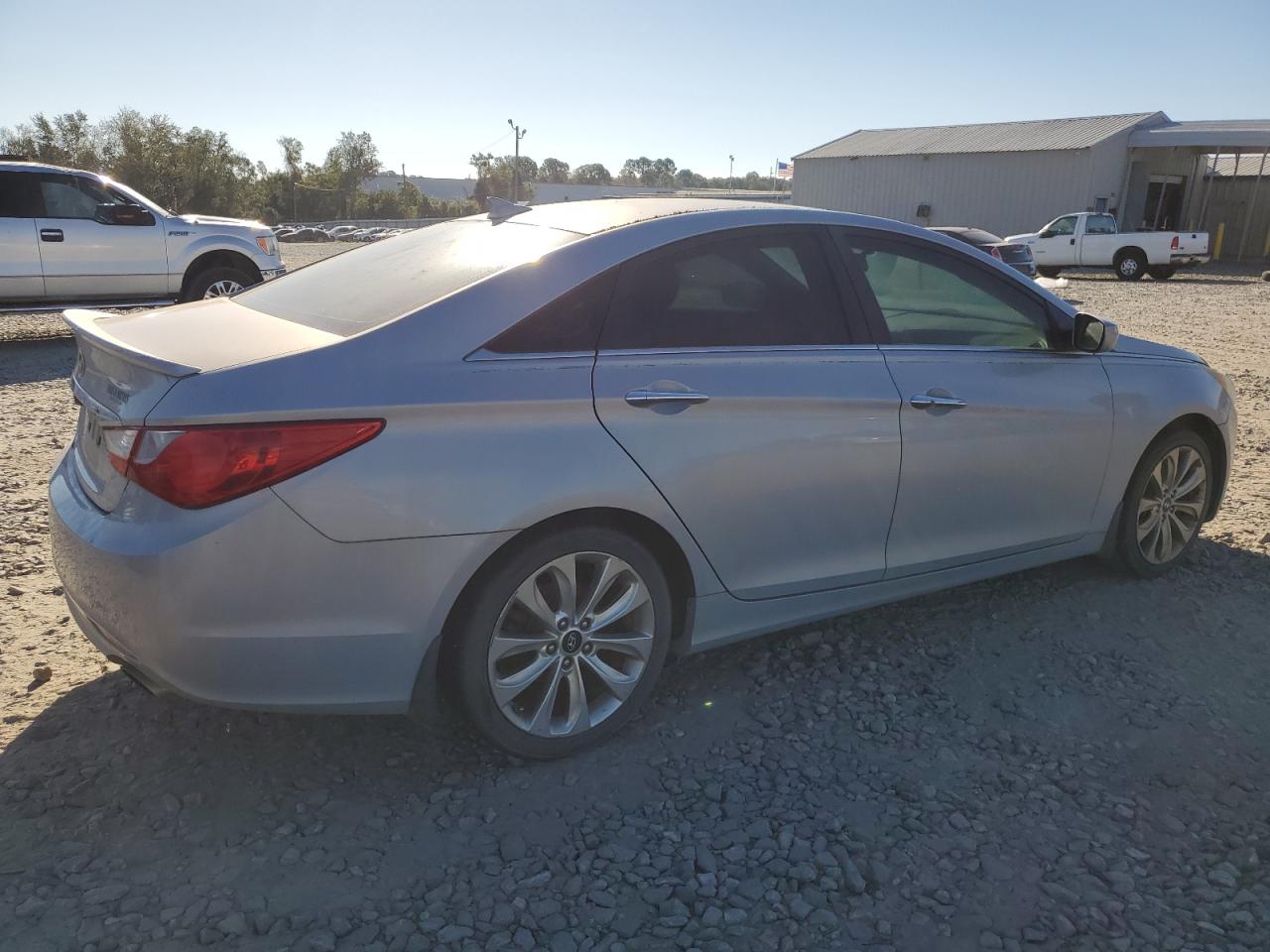 2013 Hyundai Sonata - Image 3