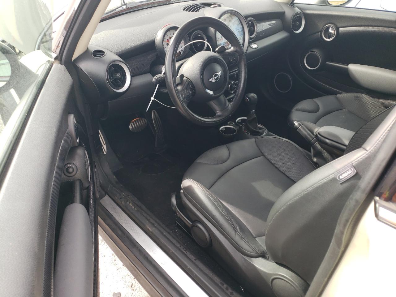 2011 MINI Cooper - Image 8