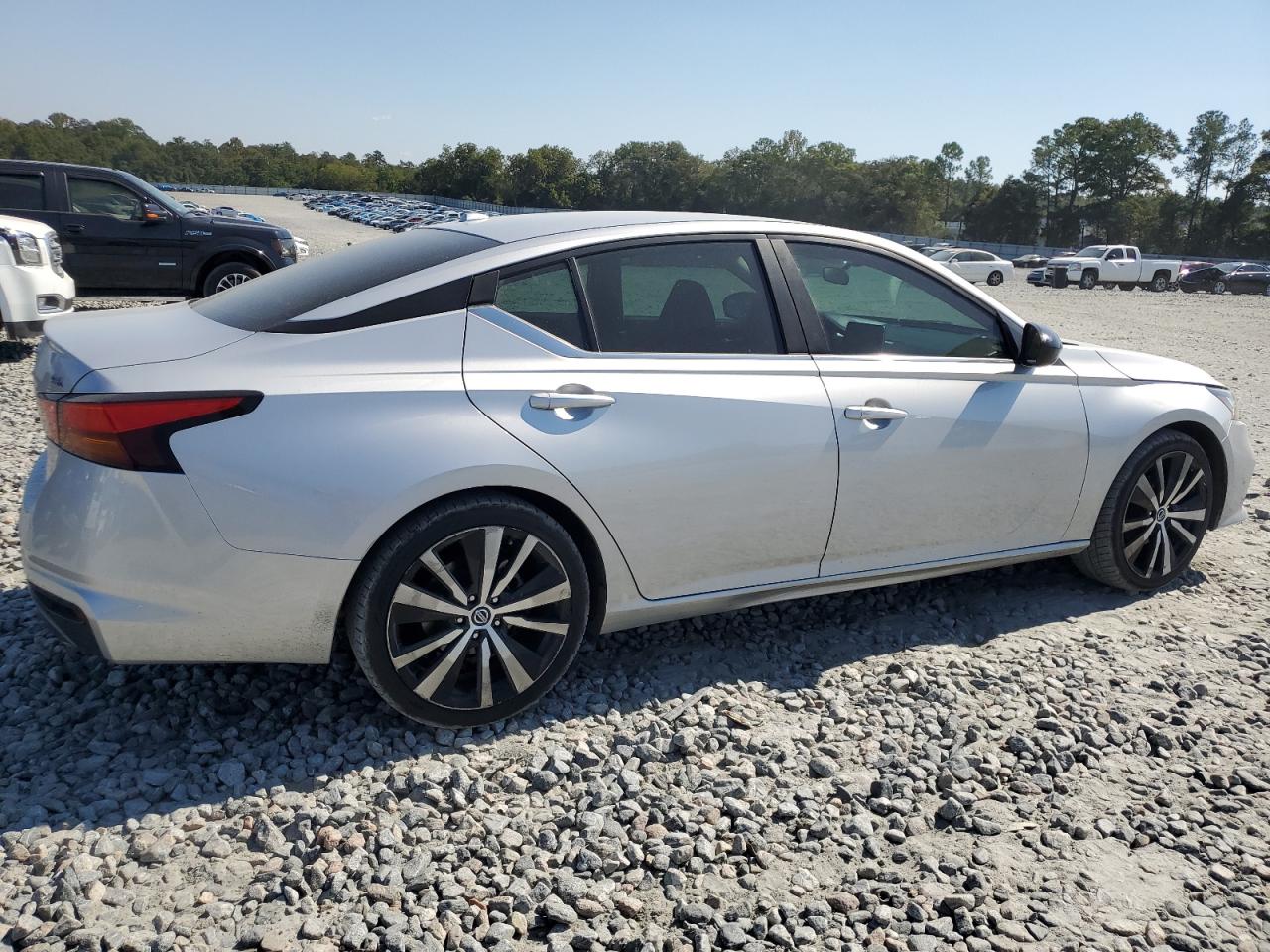 2019 Nissan Altima - Image 3