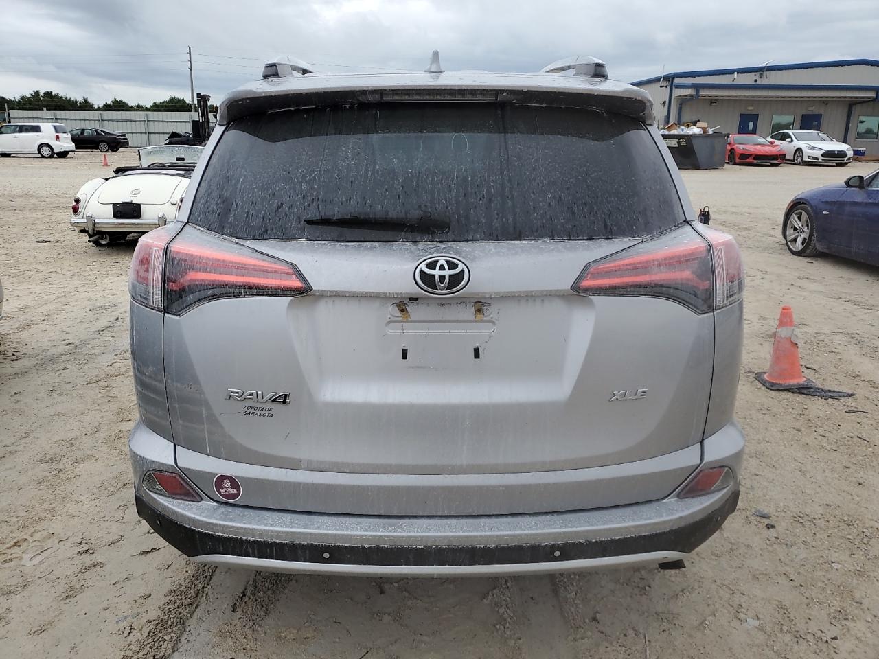 2T3WFREVXGW297415 2016 Toyota Rav4 Xle