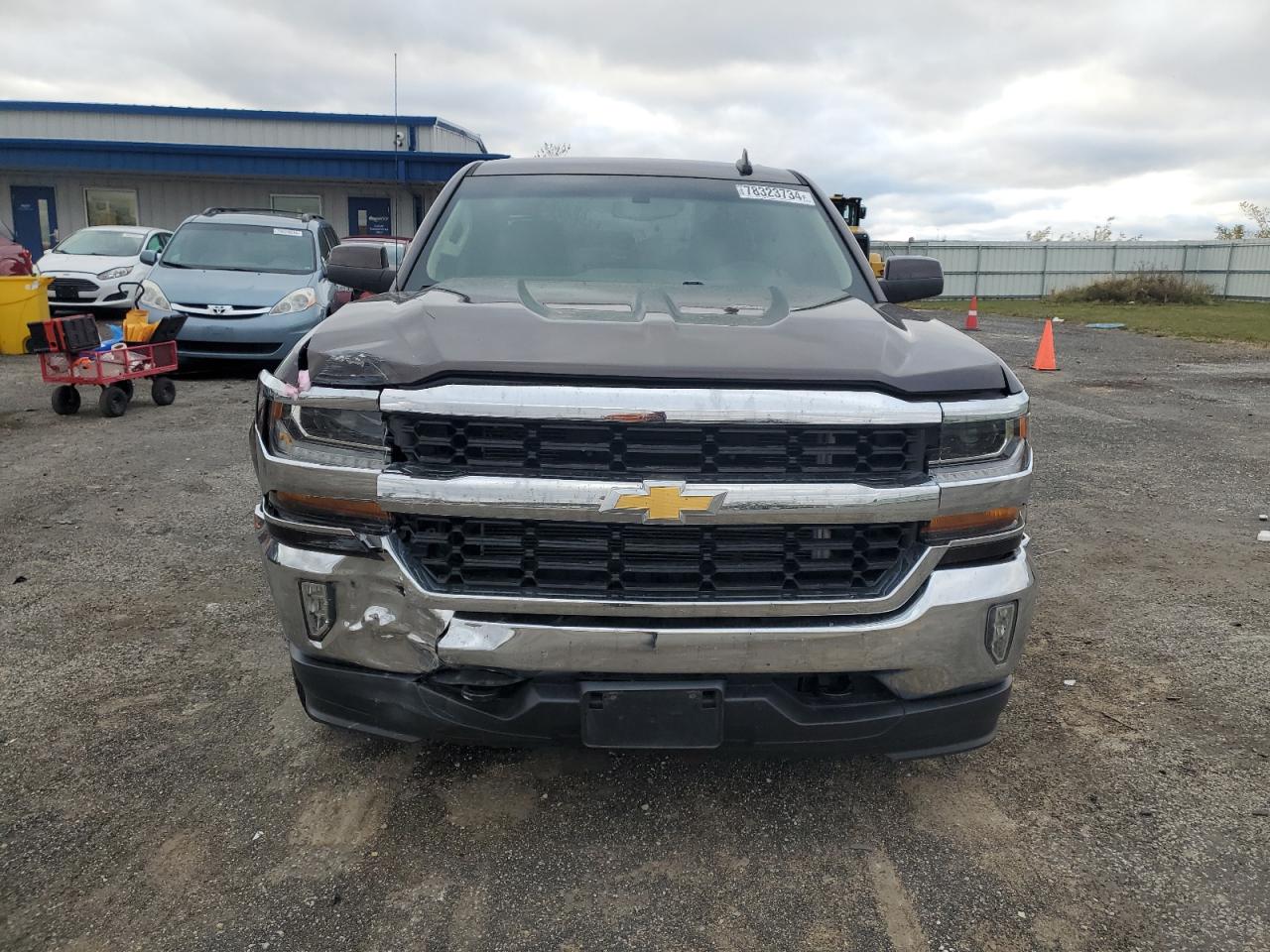 2016 Chevrolet Silverado - Image 5