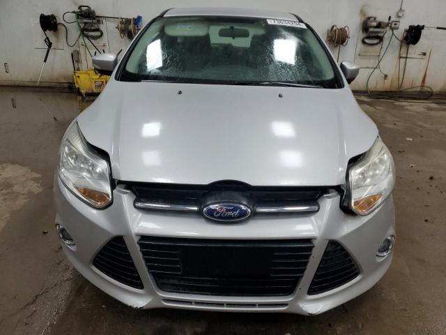 Hatchbacks FORD FOCUS 2014 Silver