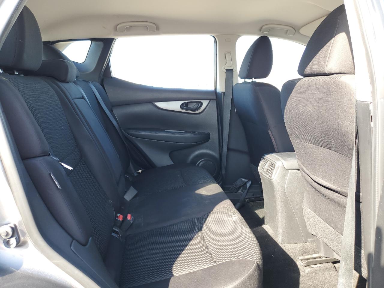 2020 Nissan Rogue - Image 11