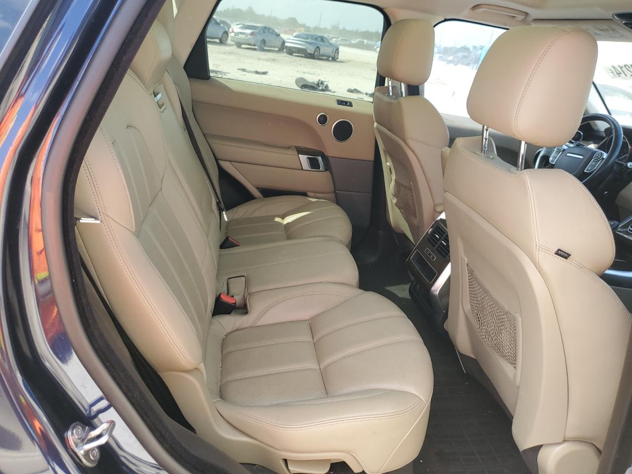 2017 Land Rover Range Rover - Image 11