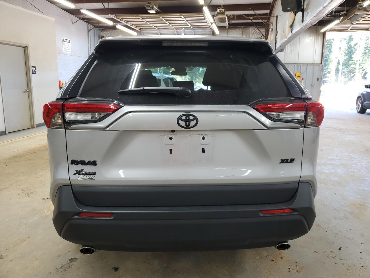 2T3W1RFVXRC261290 2024 Toyota Rav4 Xle