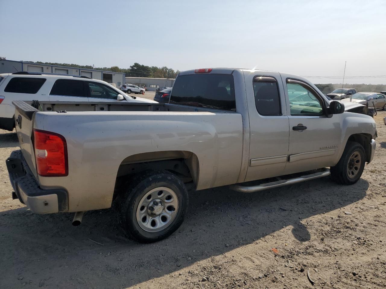 2009 Chevrolet Silverado - Image 3
