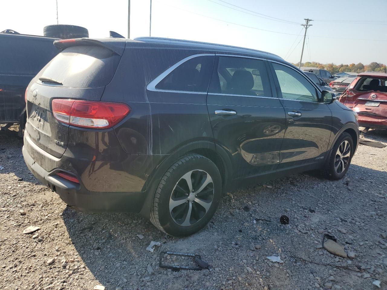 2016 Kia Sorento - Image 3