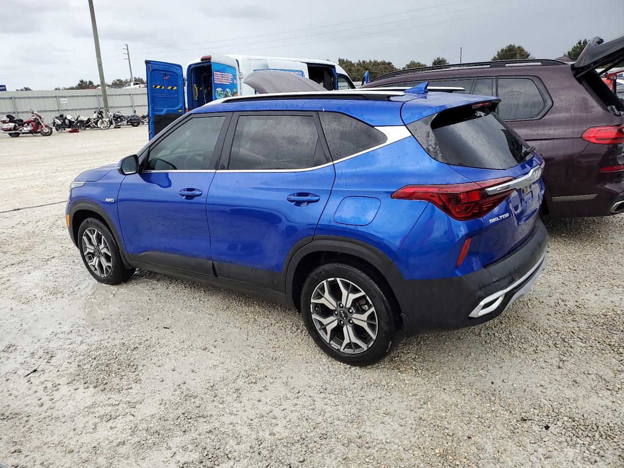 2023 Kia Seltos - Image 2