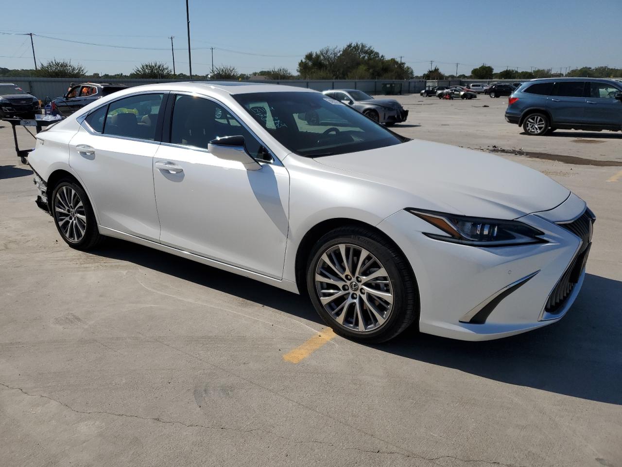 2019 Lexus ES - Image 4