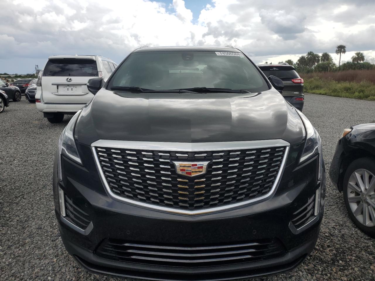 2022 Cadillac XT5 - Image 5